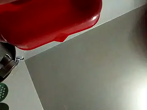 Maniakone online show from October 2025 12:28:02 PM