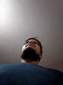 Maniakone online show from November 2025 04:33:01 AM