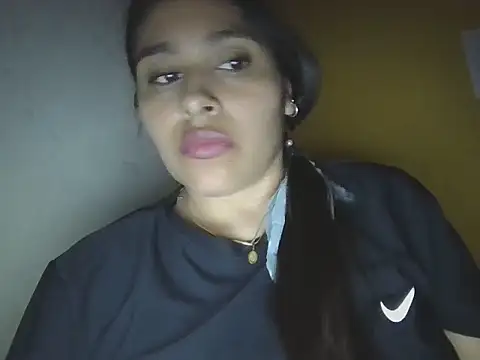 Snapshot of zairabreze chatting on April 2026 06:35:01 PM zairabreze online show from April 2026 06:35:01 PM