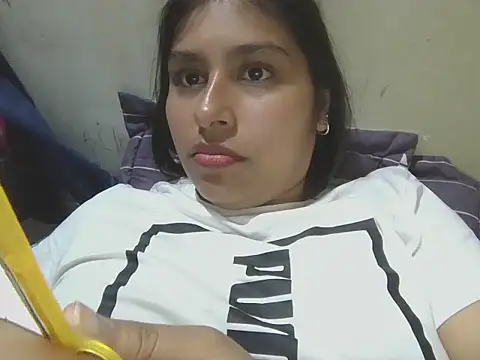 Snapshot of zairabreze chatting on June 2026 02:13:02 AM zairabreze online show from June 2026 02:13:02 AM