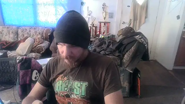 Snapshot of Poundtown1226 chatting on September 2025 02:17:02 PM Poundtown1226 online show from September 2025 02:17:02 PM