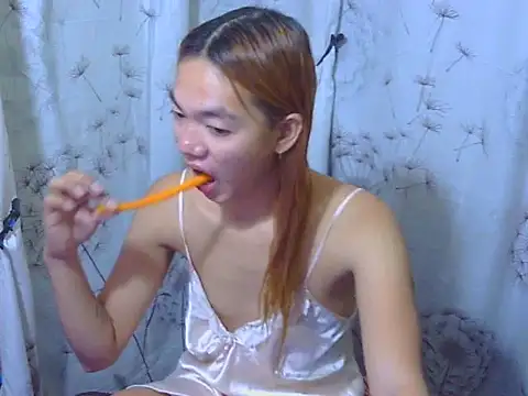 Snapshot of ursexy_prettytrans chatting on October 2025 05:08:02 AM ursexy prettytrans online show from October 2025 05:08:02 AM