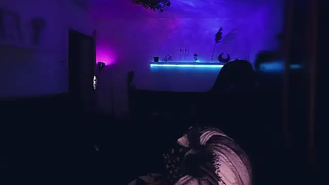 Snapshot of MistressJolie chatting on November 2025 07:15:01 PM MistressJolie online show from November 2025 07:15:01 PM