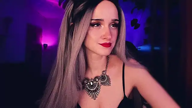 Snapshot of MistressJolie chatting on November 2025 05:21:01 AM MistressJolie online show from November 2025 05:21:01 AM