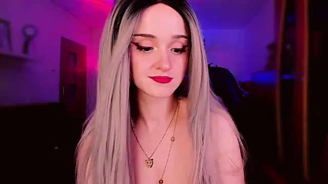 Snapshot of MistressJolie chatting on February 2026 08:35:01 PM MistressJolie online show from February 2026 08:35:01 PM