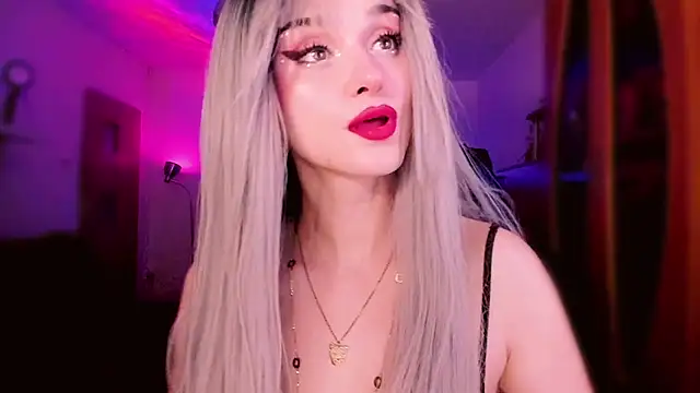 Snapshot of MistressJolie chatting on March 2026 03:30:01 AM MistressJolie online show from March 2026 03:30:01 AM