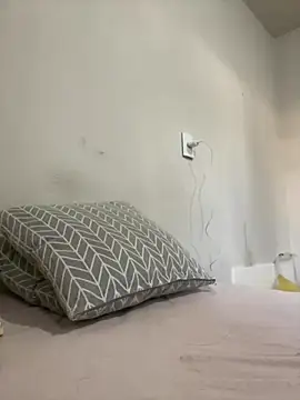 Snapshot of Katianesantos chatting on October 2025 06:08:01 PM Katianesantos online show from October 2025 06:08:01 PM