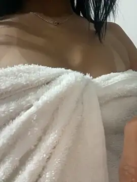 Snapshot of Katianesantos chatting on October 2025 03:31:01 AM Katianesantos online show from October 2025 03:31:01 AM