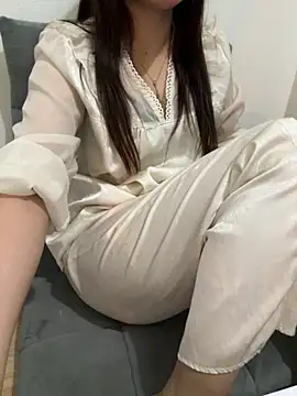 Snapshot of susu_baby chatting on November 2025 06:09:02 PM susu baby online show from November 2025 06:09:02 PM