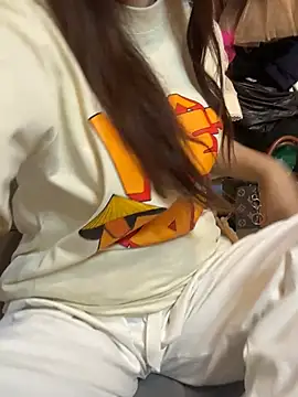 Snapshot of susu_baby chatting on January 2026 07:12:02 AM susu baby online show from January 2026 07:12:02 AM