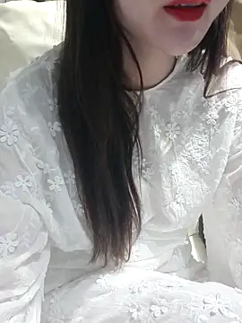 Snapshot of susu_baby chatting on February 2026 01:44:02 AM susu baby online show from February 2026 01:44:02 AM