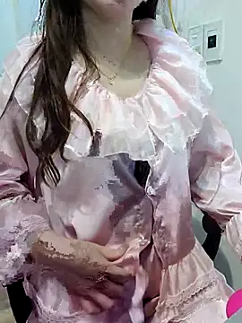 Snapshot of susu_baby chatting on February 2026 01:24:02 AM susu baby online show from February 2026 01:24:02 AM