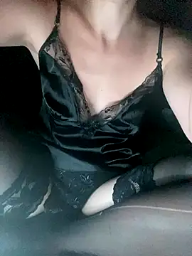 Leaa2000 online show from October 2025 09:42:02 PM