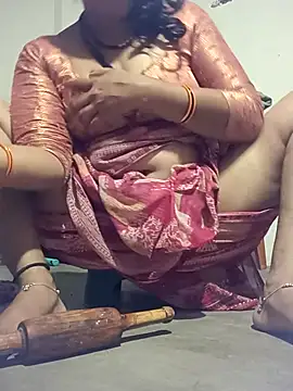 Snapshot of monu_bhabi chatting on April 2026 06:17:01 PM monu bhabi online show from April 2026 06:17:01 PM