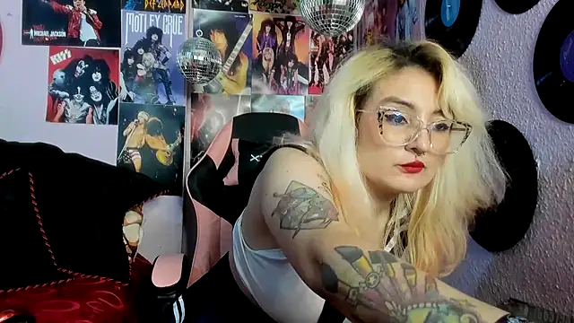 Avril Maria online show from April 2026 12:06:01 AM