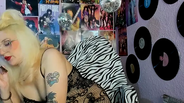 Avril Maria online show from May 2026 06:16:02 PM