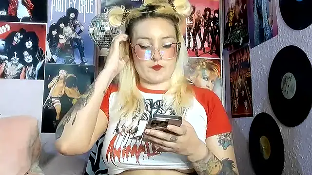 Avril Maria online show from July 2026 01:58:33 AM