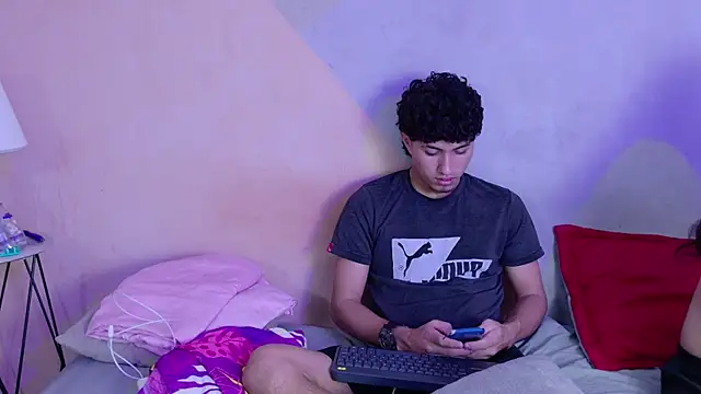 Laura and Kevin online show from September 2025 02:17:02 PM