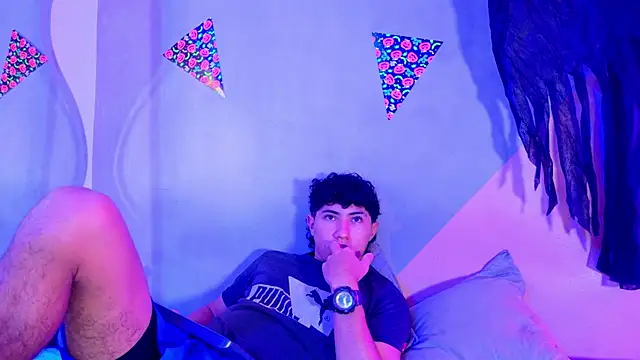 Laura and Kevin online show from October 2025 02:12:01 PM