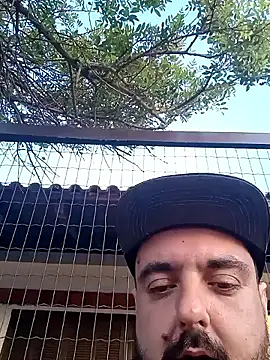 Snapshot of CasalTopaTudo chatting on October 2025 09:03:02 PM CasalTopaTudo online show from October 2025 09:03:02 PM