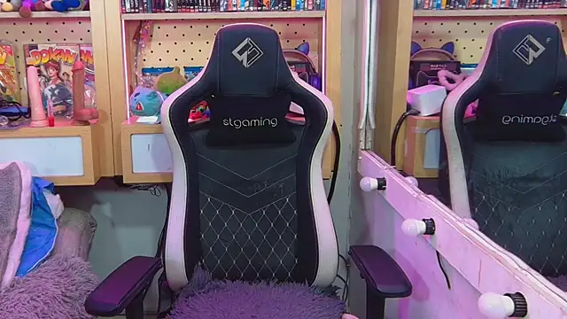 Carrie hall online show from November 2025 12:39:02 PM