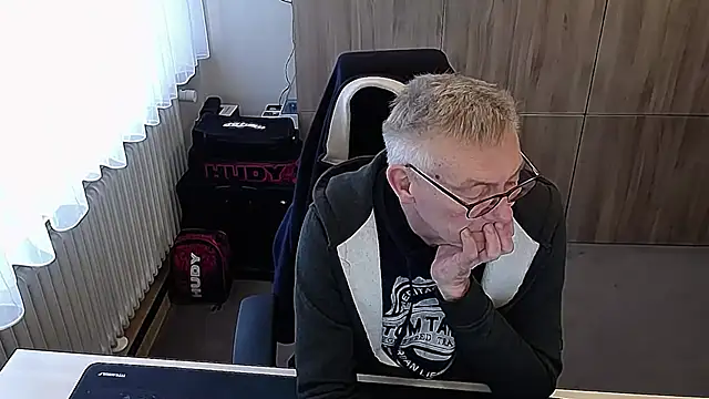 randyandy67 online show from February 2026 09:45:01 AM