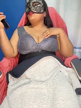 Luci Sweet22 online show from November 2025 02:39:01 AM