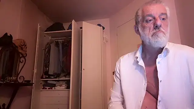 Pigna16PSRN online show from May 2026 09:31:02 PM