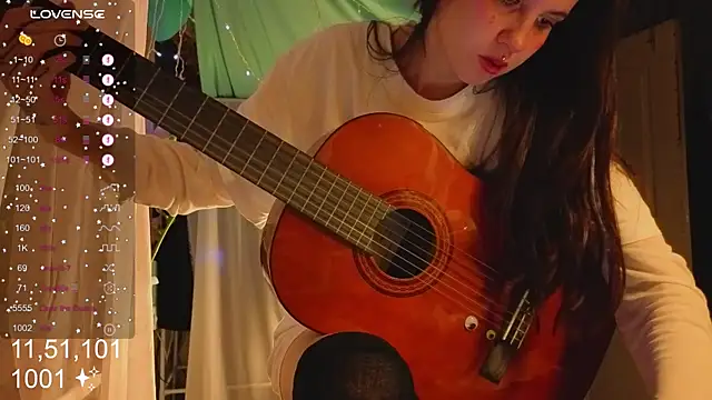 HoneyLem0n online show from October 2025 04:00:01 PM