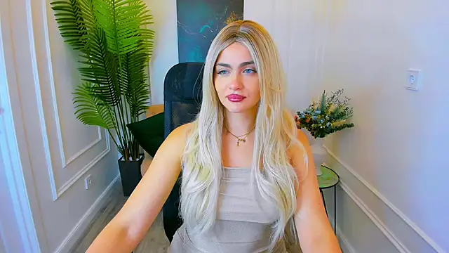 LeslieMineg online show from September 2025 07:47:01 PM