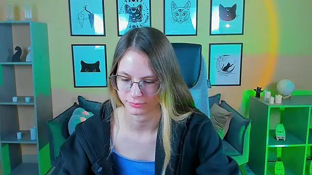 Snapshot of Carrie_Rose chatting on October 2025 02:22:02 AM Carrie Rose online show from October 2025 02:22:02 AM