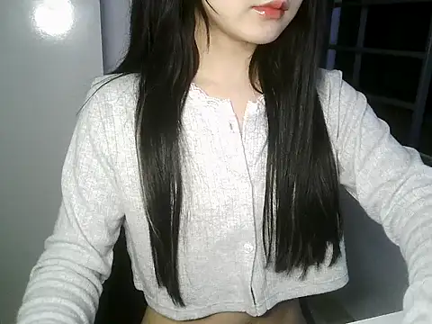 Snapshot of Annabelle-e chatting on November 2025 04:39:02 PM Annabelle-e online show from November 2025 04:39:02 PM