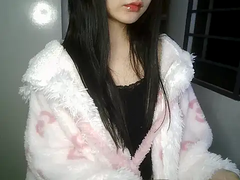 Snapshot of Annabelle-e chatting on November 2025 09:19:02 PM Annabelle-e online show from November 2025 09:19:02 PM