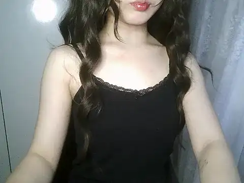 Snapshot of Annabelle-e chatting on May 2026 05:40:02 PM Annabelle-e online show from May 2026 05:40:02 PM