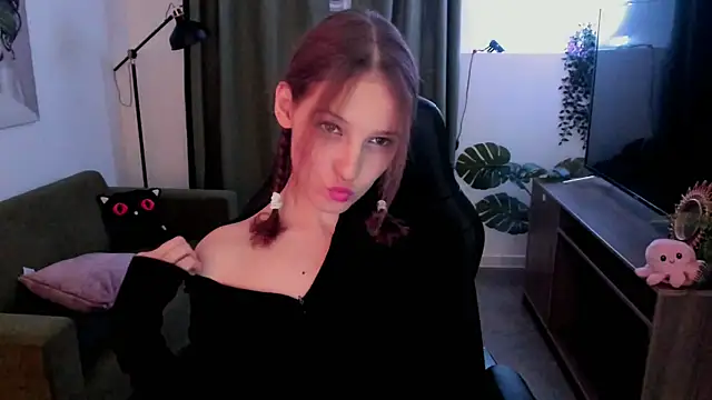 JenniferKiim online show from October 2025 12:05:01 PM