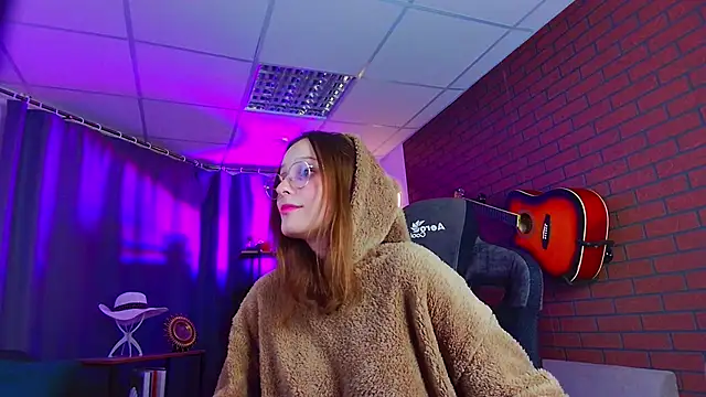 JenniferKiim online show from December 2025 12:03:02 PM