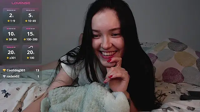 Veliora online show from November 2025 06:41:01 PM