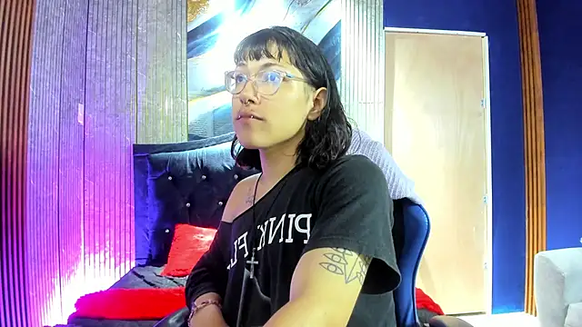 christina vamp1 online show from October 2025 01:53:02 PM