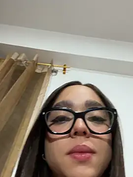 Snapshot of hottiee_melannie chatting on March 2026 04:30:02 AM hottiee melannie online show from March 2026 04:30:02 AM