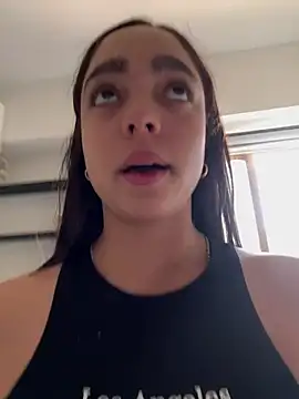 Snapshot of hottiee_melannie chatting on March 2026 05:51:02 PM hottiee melannie online show from March 2026 05:51:02 PM