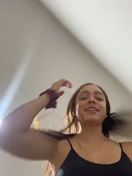 Snapshot of hottiee_melannie chatting on April 2026 01:39:01 AM hottiee melannie online show from April 2026 01:39:01 AM