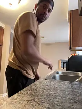 Snapshot of Jariushot3 chatting on February 2026 02:33:01 PM Jariushot3 online show from February 2026 02:33:01 PM