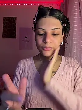 luluzinhax online show from May 2026 03:47:01 AM