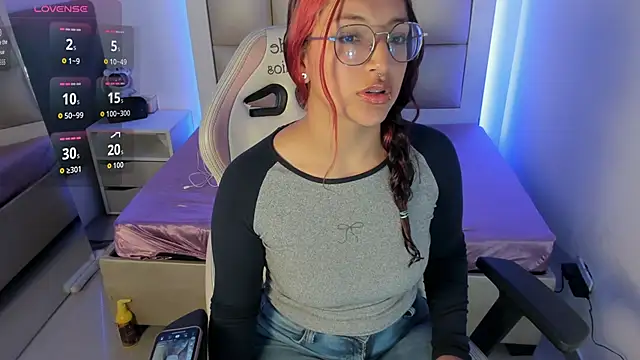 Snapshot of Valkiria_js chatting on November 2025 12:49:01 PM Valkiria js online show from November 2025 12:49:01 PM