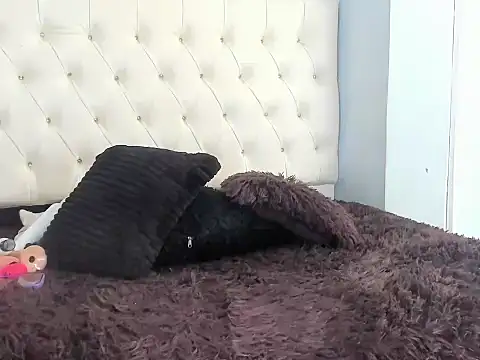 Snapshot of Sally_Moonn chatting on September 2025 06:08:02 PM Sally Moonn online show from September 2025 06:08:02 PM