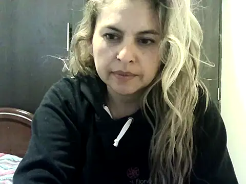 Valery  Rouse  online show from September 2025 09:42:01 PM