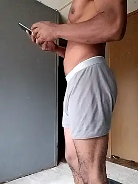 Snapshot of CaramelBrownBBC14 chatting on November 2025 02:28:01 PM CaramelBrownBBC14 online show from November 2025 02:28:01 PM