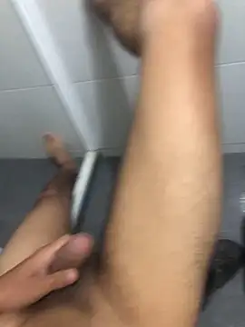 Luka smitt online show from February 2026 12:22:02 AM