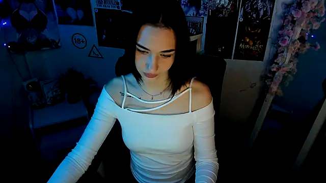 Snapshot of Bella_Night4 chatting on December 2025 07:58:02 AM Bella Night4 online show from December 2025 07:58:02 AM