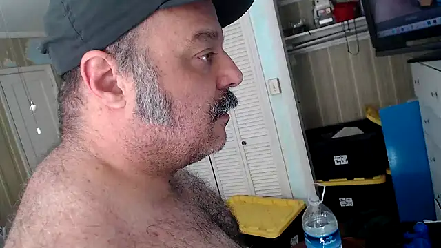 bullmusclejoe online show from April 2026 10:13:02 PM